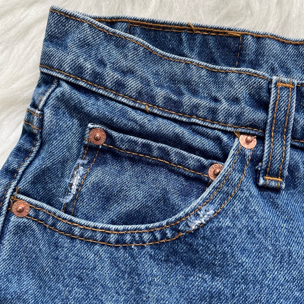 Vintage 90s Dark Wash Jordache High-Waisted Denim Cut-Off Jean Shorts - Picture 7 of 12